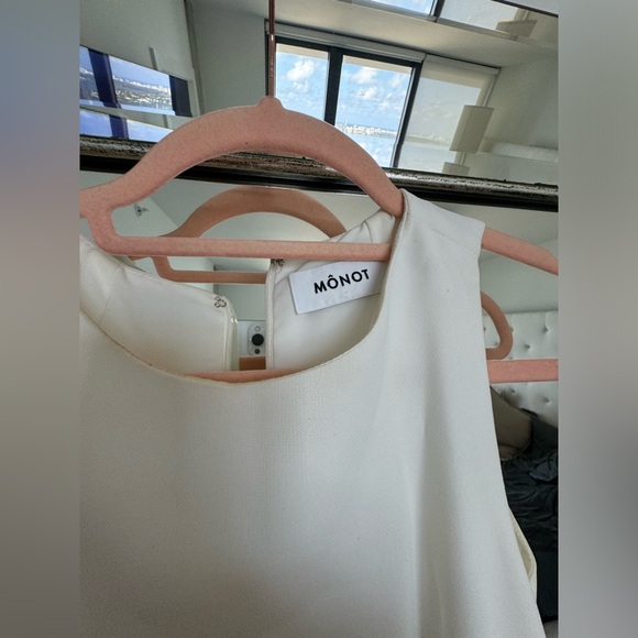 Monot cut out gown with bow - Picture 10 of 12